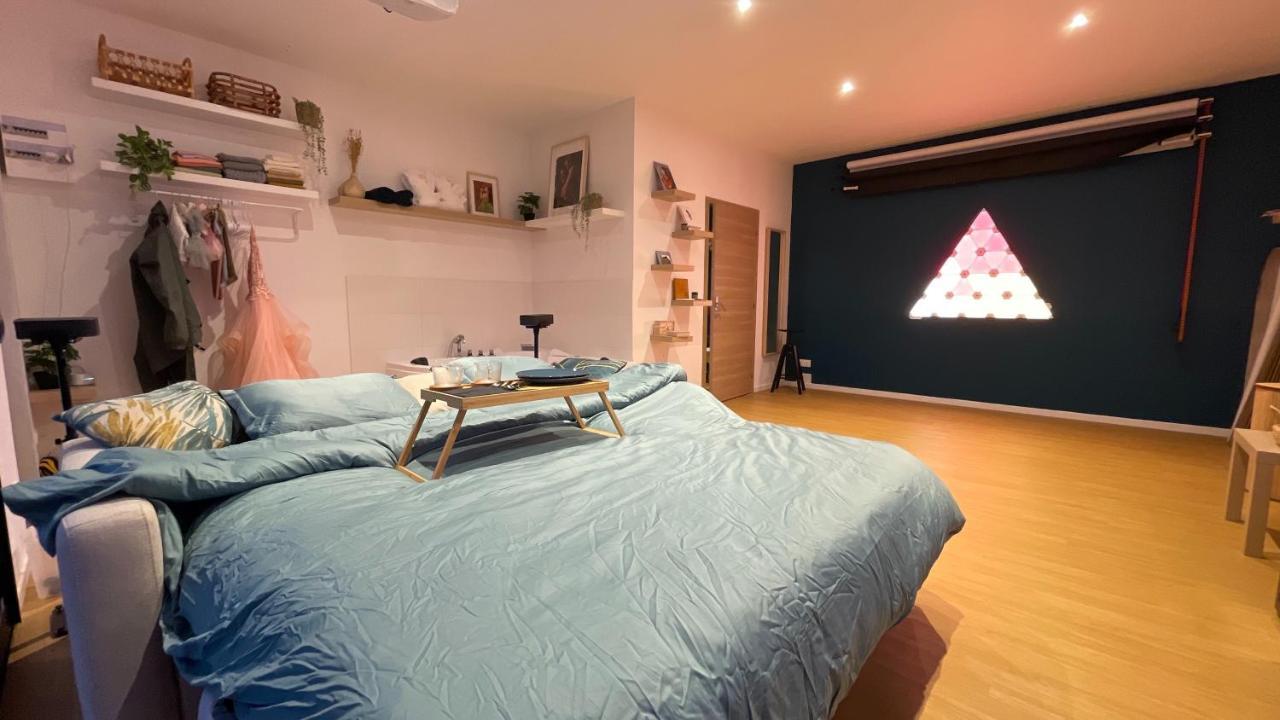 Capsule Nature & Photos - Jacuzzi - Netflix & Home Cinema - Ps5 & Jeu Thun-Saint-Martin Ngoại thất bức ảnh
